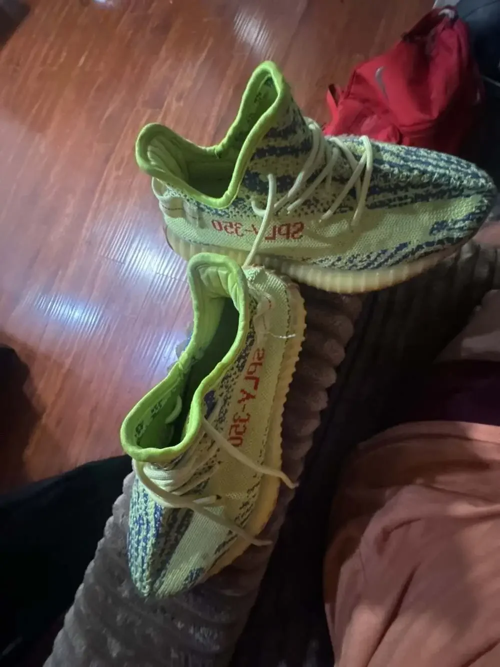 Adidas Yeezy Boost 350 V2 Semi Frozen Yellow B37572